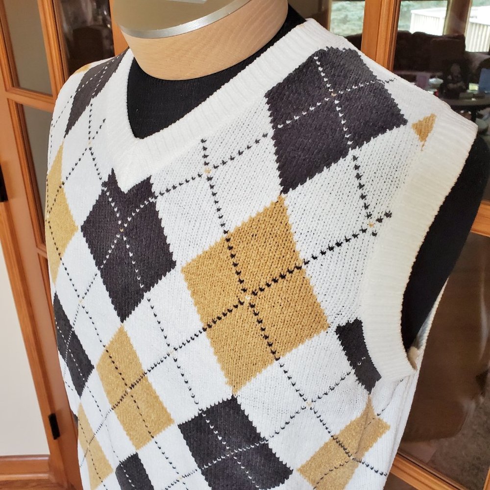 EP PRO Women's Size Large V Neck Golf Sweater Vest - Picture 2 of 4